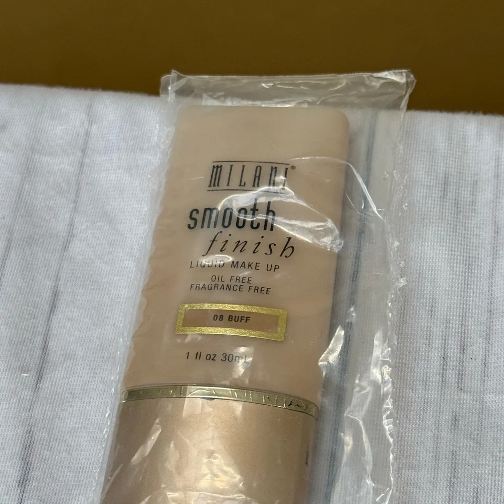 Milani Smooth Finish Liquid Makeup - 08 Buff